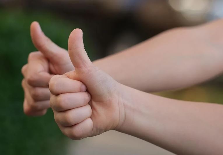 positive thumbs up